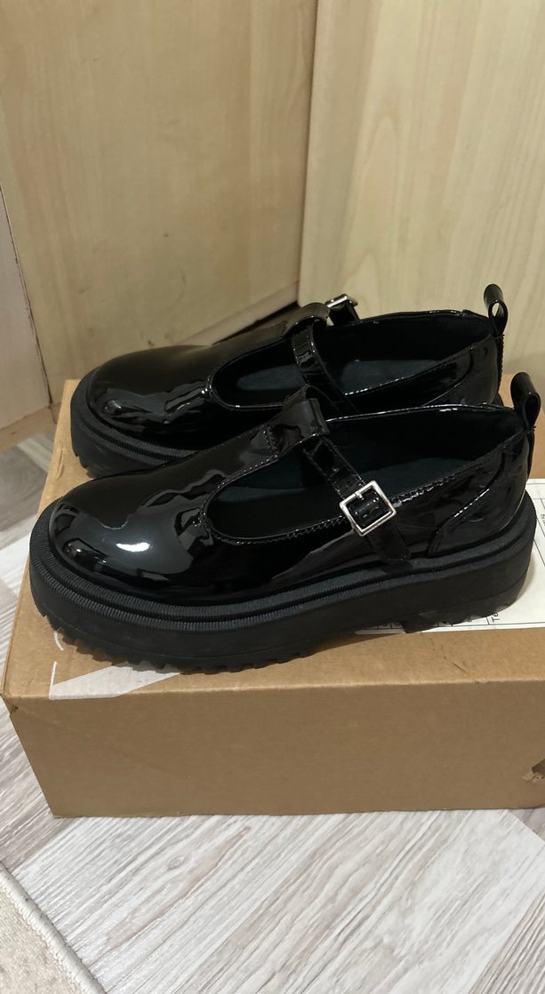 Kızlar için Siyah Rugan Tokalı Loafer - Görsel 3