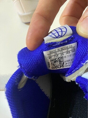 25 Beden beyaz Renk Adidas çocuk ayakkabı