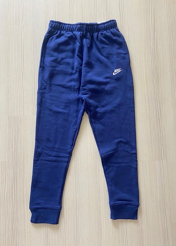 Nike 17-18 years