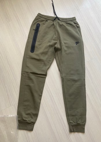 Nike Haki Renkli Fermuarlı Eşofman Altı