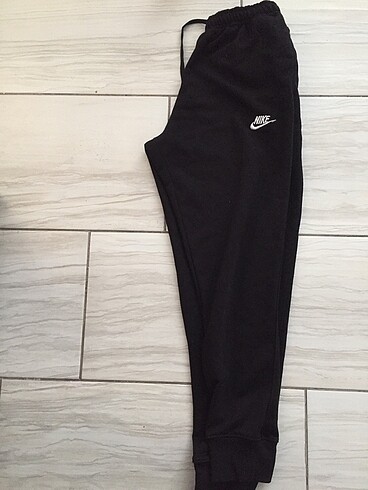 nike club jogger