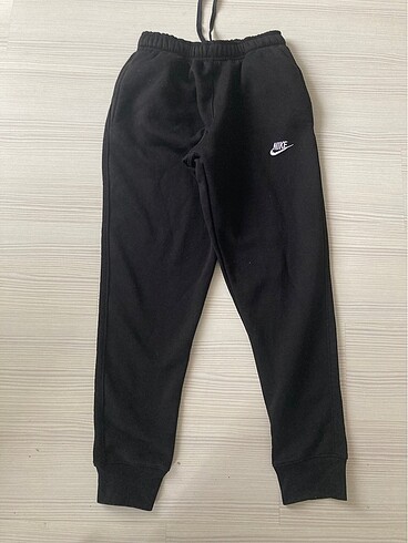 nike club jogger