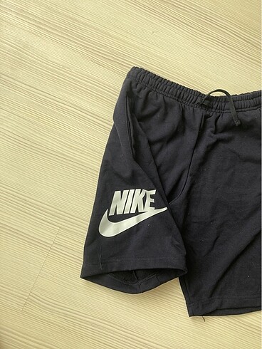 l Beden nike alümni şort