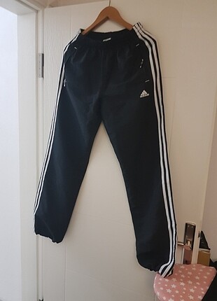 Eşofman takımı adidas dar kalıp 38 beden rahat olur