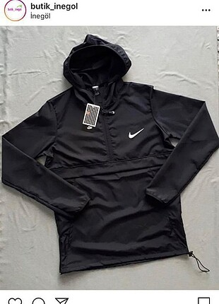 Nike yağmurluk