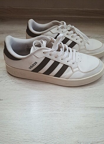 Adidas Marka Erkek Spor Ayakkabı