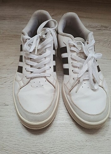 42 Beden Adidas Marka Erkek Spor Ayakkabı
