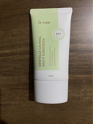iunik centella calming daily sunscreen