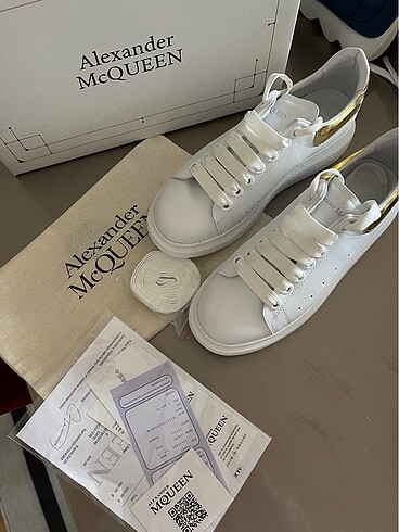 Alexander mcqueen