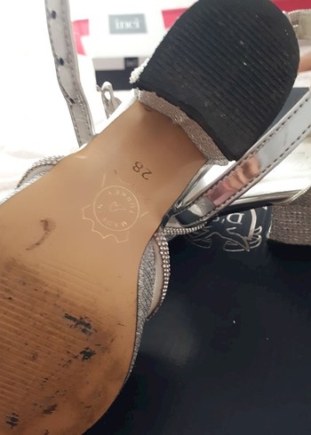 gri parlak cocuk Topuklu Kemerli Abiye Ayakkabı - Görsel 4