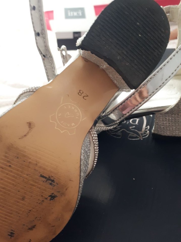 gri parlak cocuk Topuklu Kemerli Abiye Ayakkabı - Görsel 4