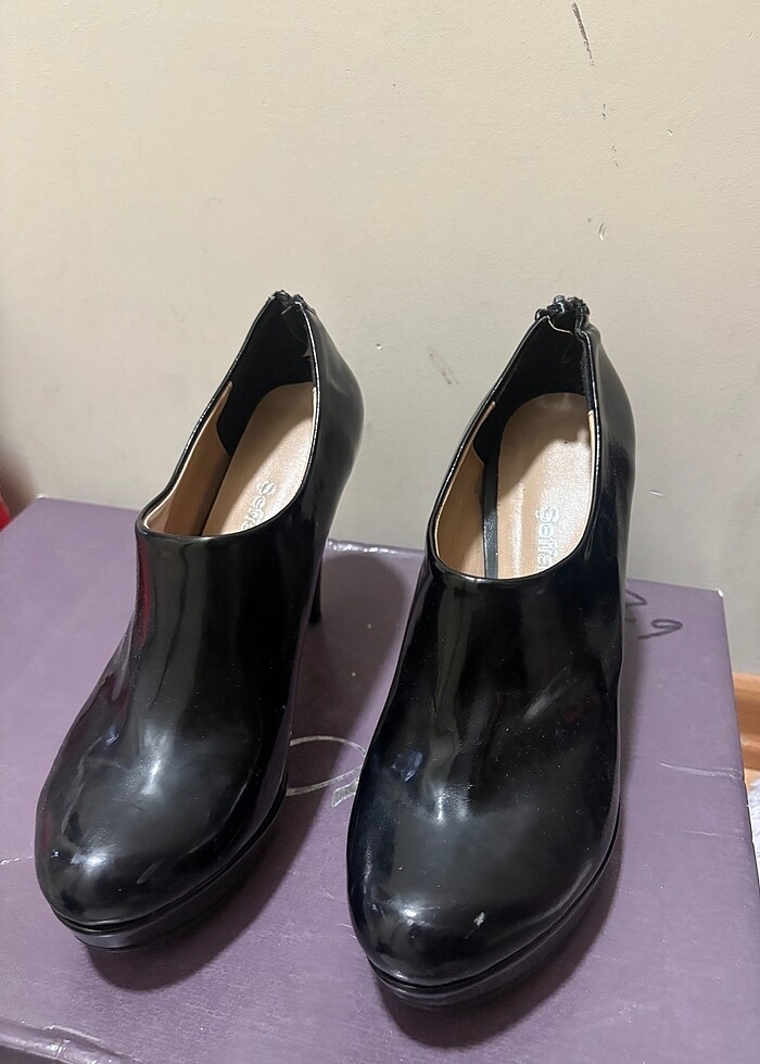 Topuklu ayakkabı - Görsel 2