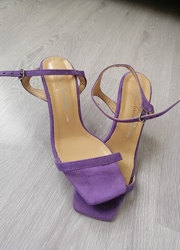Süet Stiletto 