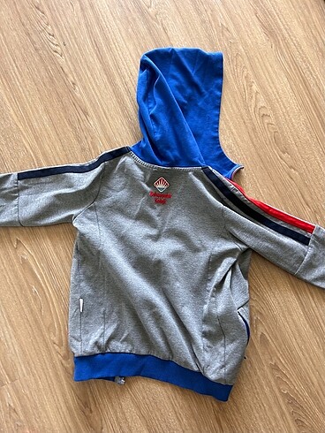 6 Yaş Beden Bahçeşehir koleji gri kapşonlu sweat