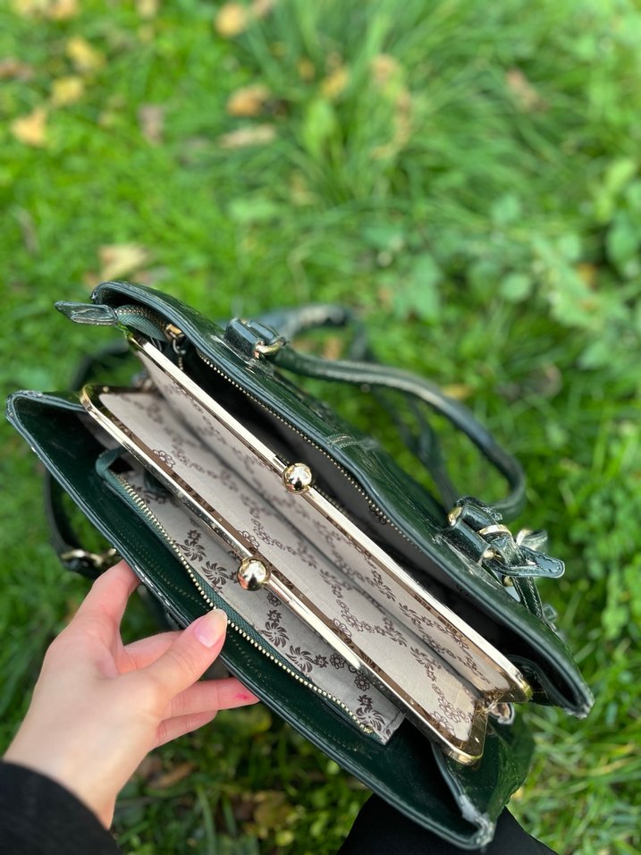 Parlak Yeşil Deri Fermuarlı Kadın Çanta - Görsel 2