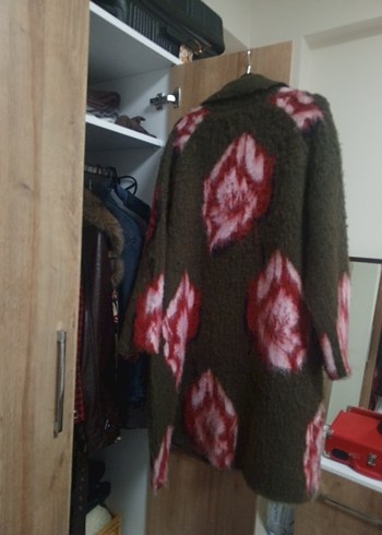 Batik Desenli Fırçalanmış Jakar Örgü Kaban - Görsel 7