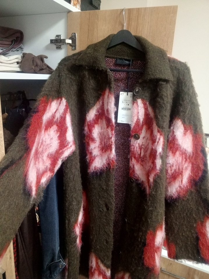 Batik Desenli Fırçalanmış Jakar Örgü Kaban - Görsel 4