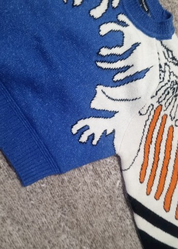 Zeynep TosunxMilla Desenli Mavi Vatkalı Kazak - Görsel 2