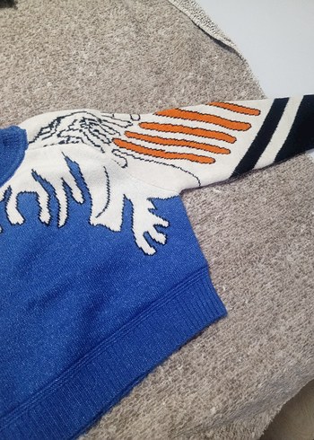 Zeynep TosunxMilla Desenli Mavi Vatkalı Kazak - Görsel 3