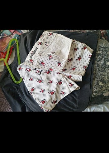 Zara Çiçek Desenli Puantiyeli Beyaz Mini Şort - Görsel 6