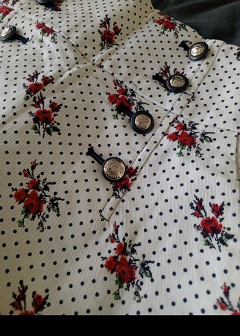 Zara Çiçek Desenli Puantiyeli Beyaz Mini Şort - Görsel 9