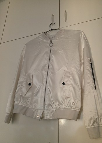 s Beden Beyaz Saten Bomber Ceket