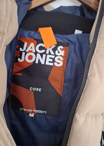 Hafif Bej Kapüşonlu Fermuarlı Erkek Mont - Görsel 2