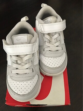 Nike 23,5 beyaz unisex sneaker