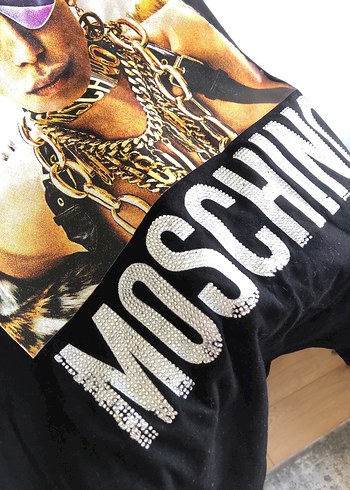 xl Beden Moschino Siyah Zincir ve Taş Detaylı Baskılı Tişört