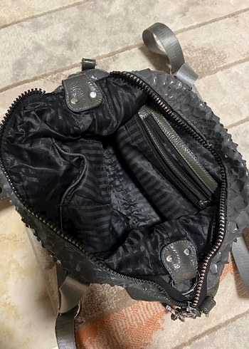 Gri Yılan Derisi Desenli Kadın Çanta - Görsel 3