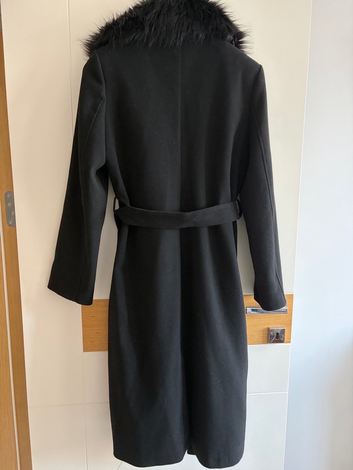 Kuşaklı Siyah Kaban, Kürk Detaylı Yaka - Görsel 4