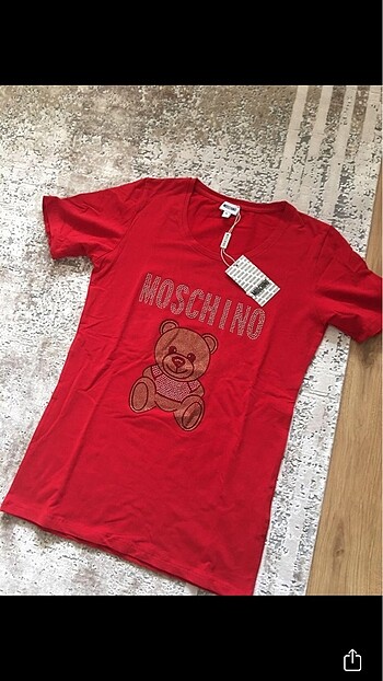 Moschino tshirt