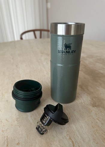 Stanley Trigger Action Termos