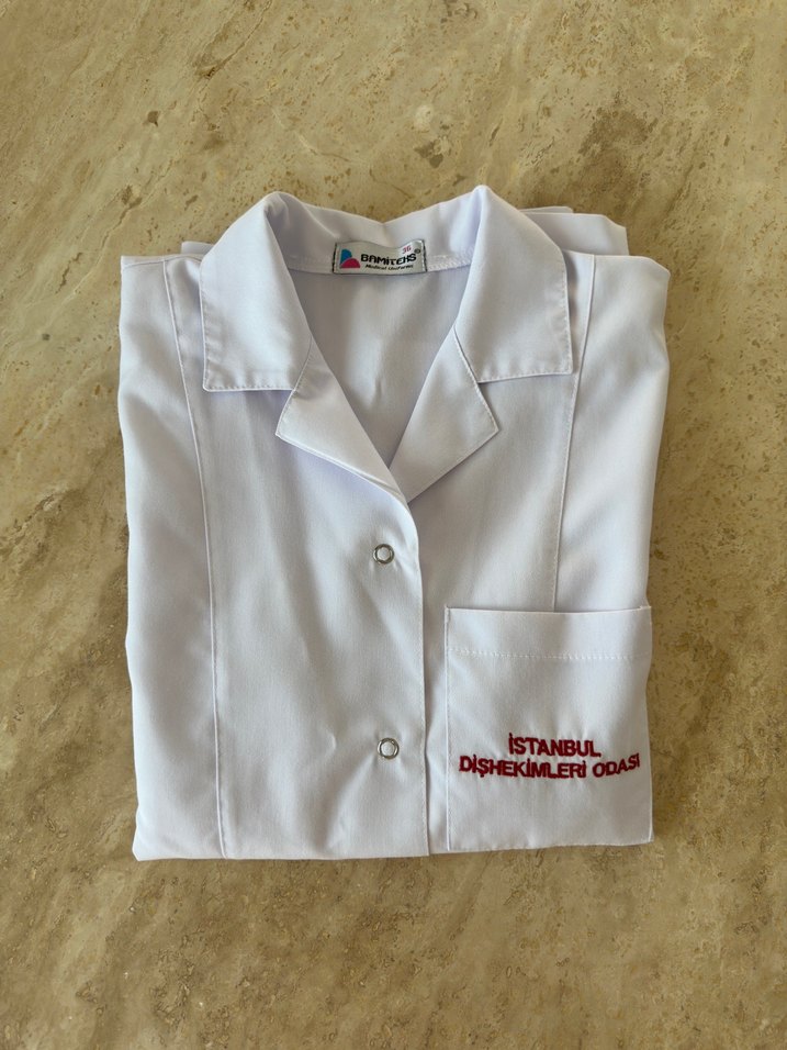 Beyaz Kısa Önlük - Görsel 2