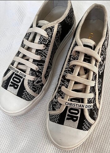 sneaker