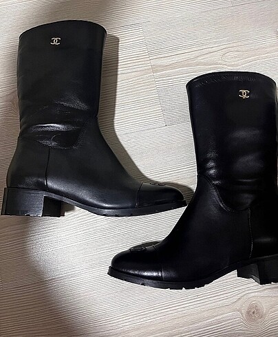 chanel çizme