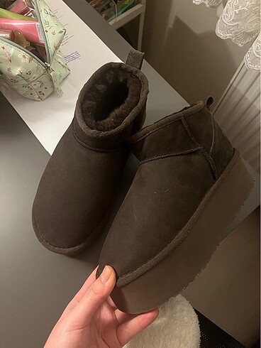 Ugg ugg bot