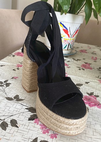 Bilek Kayışlı Çok bantlı Jüt Topuklu Sandalet