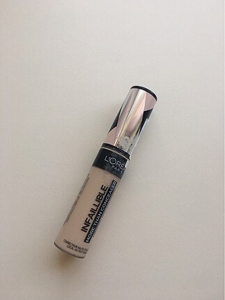 Loreal Paris infaıllınble kapatıcı