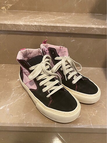 Zara kız çocuk bilekli spor ayakkabı 35 no