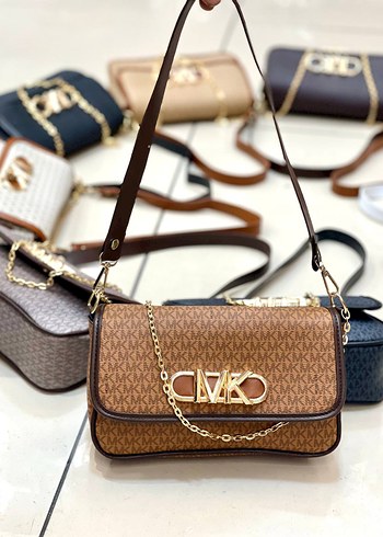 Michael Kors Zincir Detaylı Kahverengi Deri Çanta