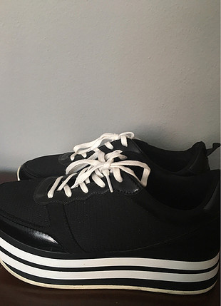 Bershka Sneaker 