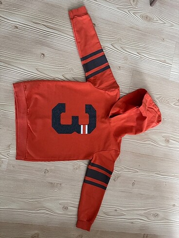 6 Yaş Beden Erkek çocuk kapüşonlu sweatshirt