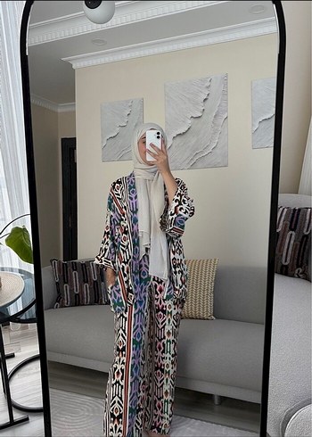 Uzun, Salaş, Çok Renkli Bohem Kimono