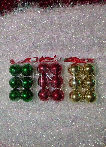 YILBAŞI AĞAÇ SÜSÜ 6 CM PARLAK