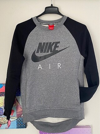 Nike sweatshirt