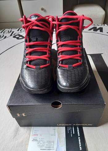 37 Beden Under Armour Spor Ayakkabı