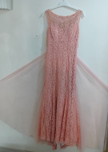Pembe Dantel İşlemeli Uzun Abiye Elbise