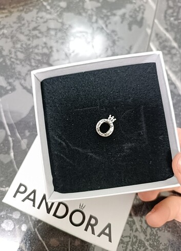 Pandora Pandora charm