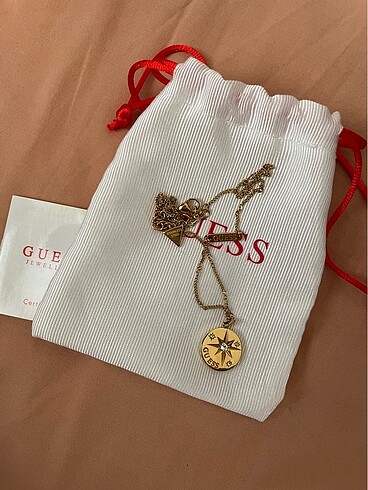 Guess Kolye